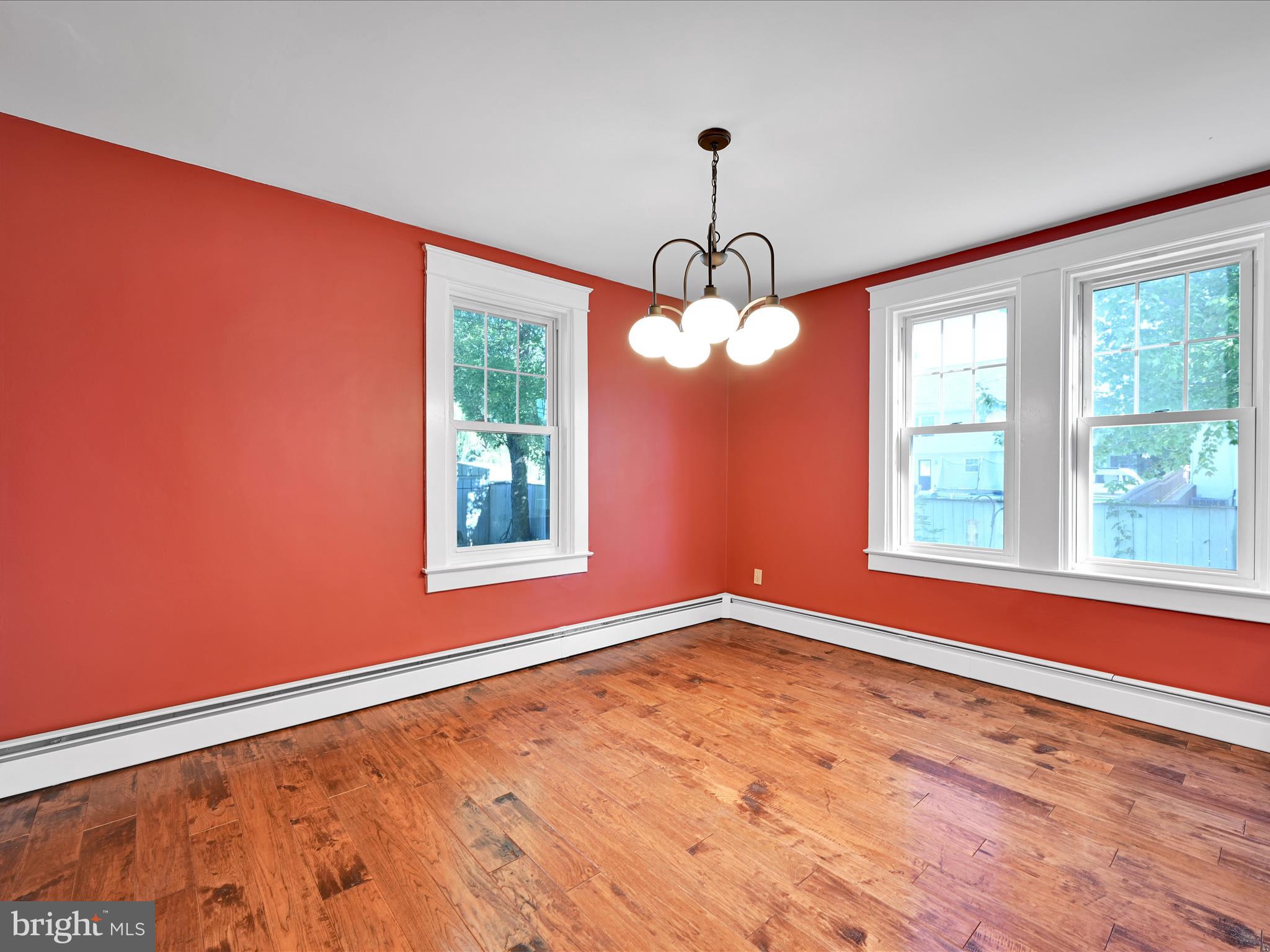 218 West Ferdinand Street Manheim, PA 17545 - Photo 10 of 33 Dining Room