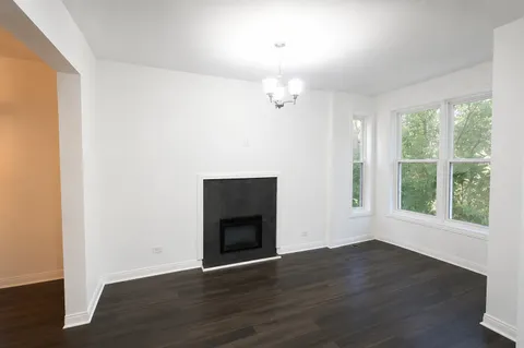 $349,900 | 3532 West Van Buren Street, Chicago, IL 60624