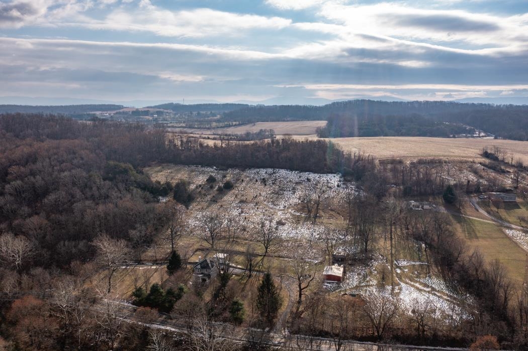 55-58 Middlebrook Road Staunton, VA 24401 - Photo 4 of 47 a view of a sky view