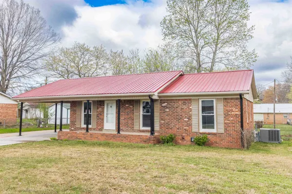 $189,900 | 536 Ridgeway Drive, Bolivar, TN 38008