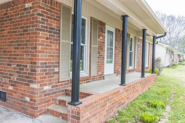 $189,900 | 536 Ridgeway Drive, Bolivar, TN 38008