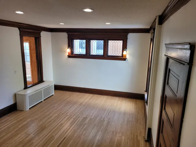 $429,900 | 416 Daly Street, St. Paul, MN 55102