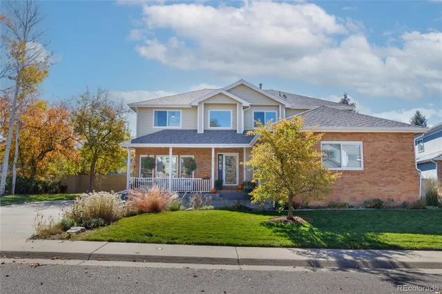 front view of house with a yard