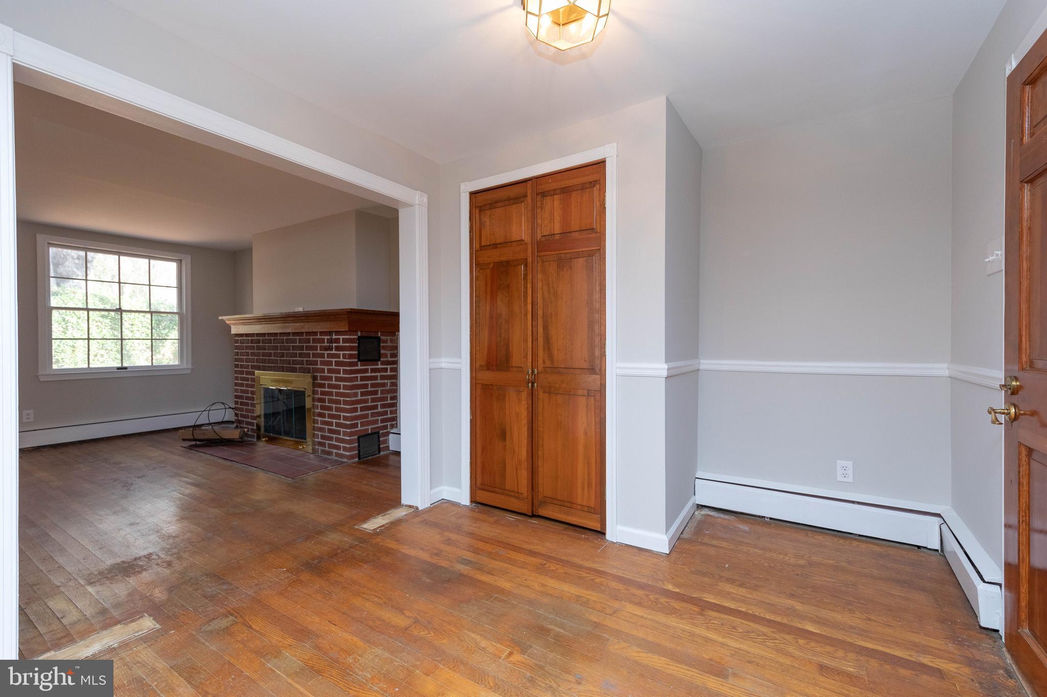 14 Home Road Hatboro, PA 19040 - Photo 3 of 32 Foyer