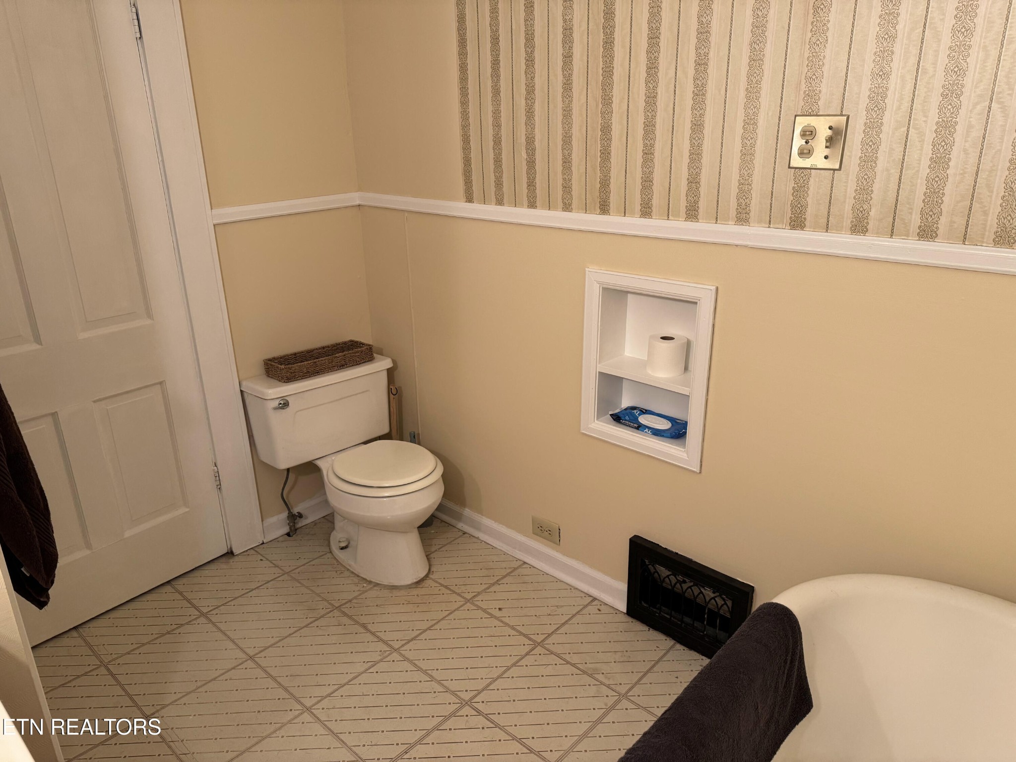 135 North Kentucky Street Kingston, TN 37763 - Photo 27 of 31