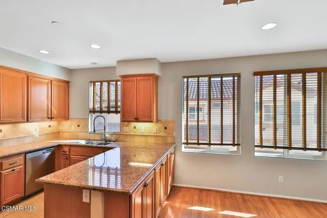 $3,700 | 115 Via Aldea, Newbury Park, CA 91320