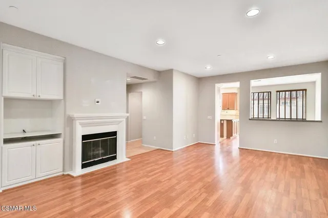 $3,700 | 115 Via Aldea, Newbury Park, CA 91320