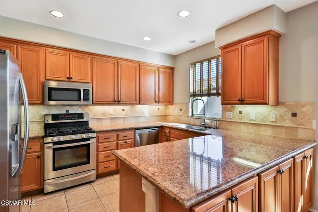 $3,700 | 115 Via Aldea, Newbury Park, CA 91320