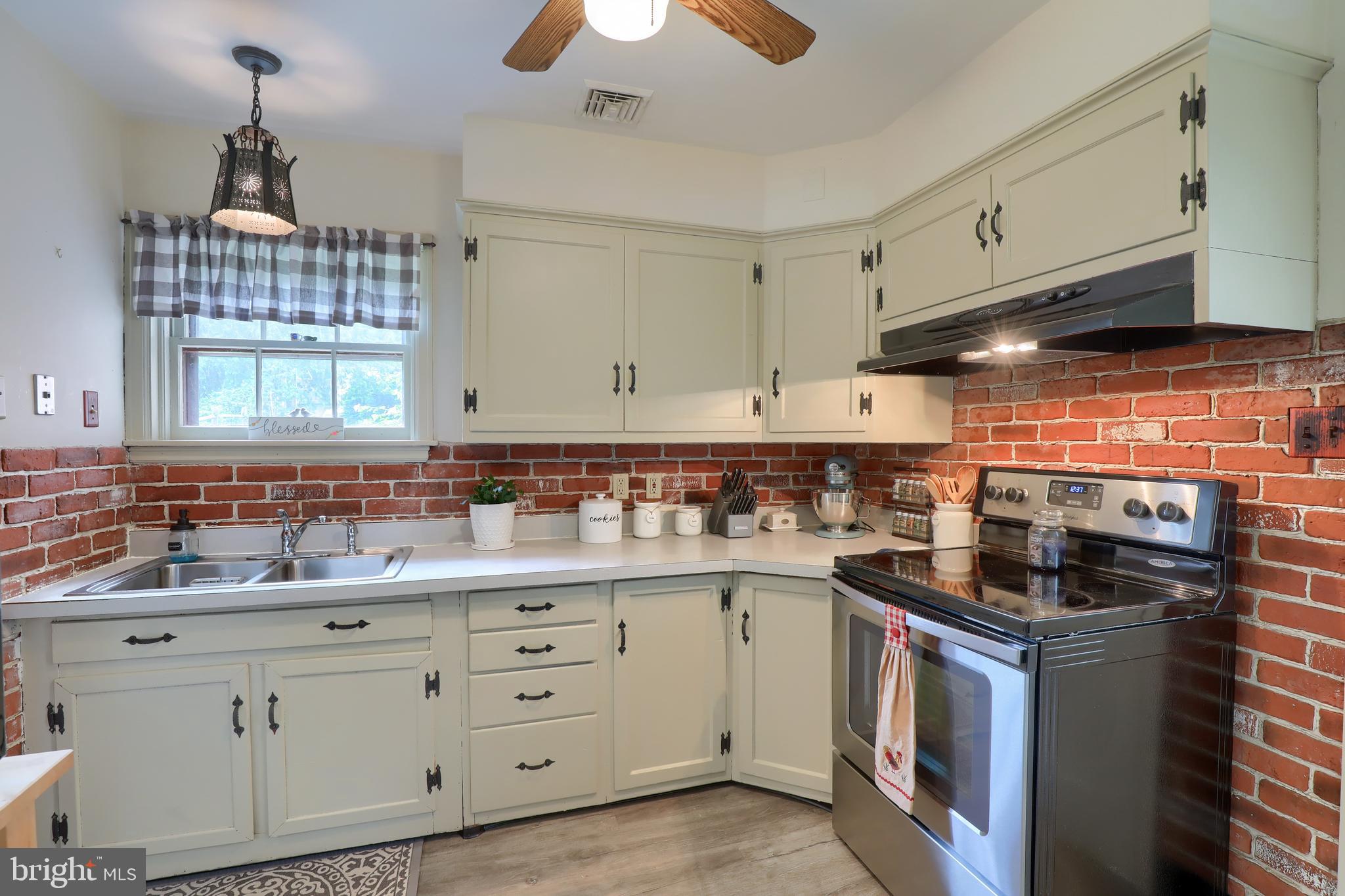 818 Old Wyomissing Road Reading, PA 19611 - Photo 12 of 34 Gallery Image 12