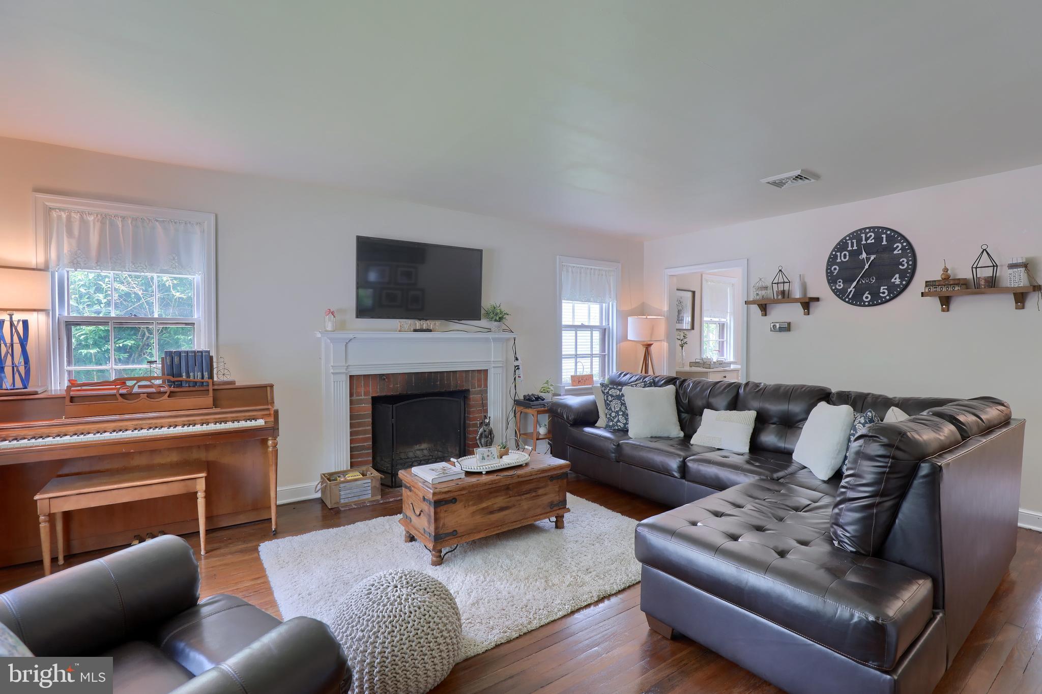 818 Old Wyomissing Road Reading, PA 19611 - Photo 4 of 34 Gallery Image 4