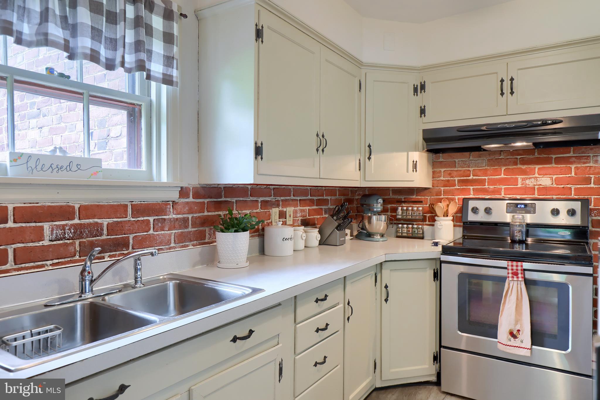 818 Old Wyomissing Road Reading, PA 19611 - Photo 10 of 34 Gallery Image 10