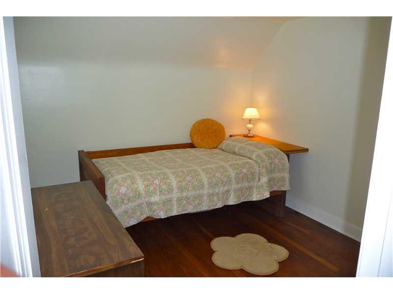 21 Kennedy Lane McKees Rocks, PA 15136 - Photo 7 of 16 Bedroom.