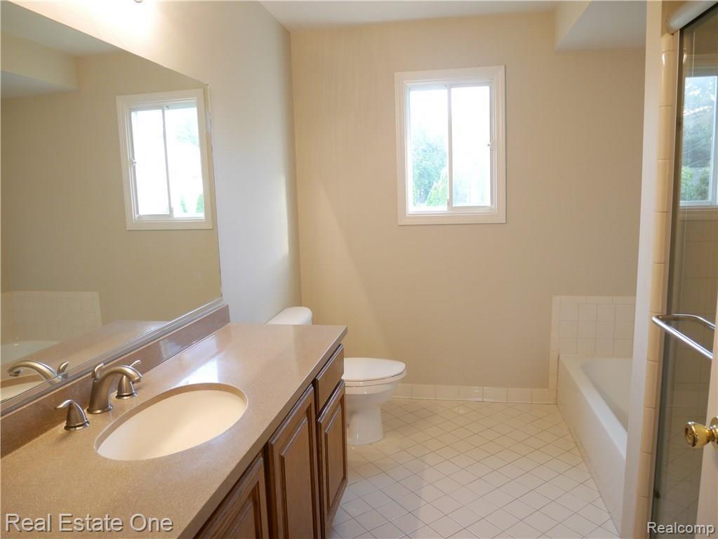 2592 Brilliance Rochester Hills, MI 48309 - Photo 22 of 28