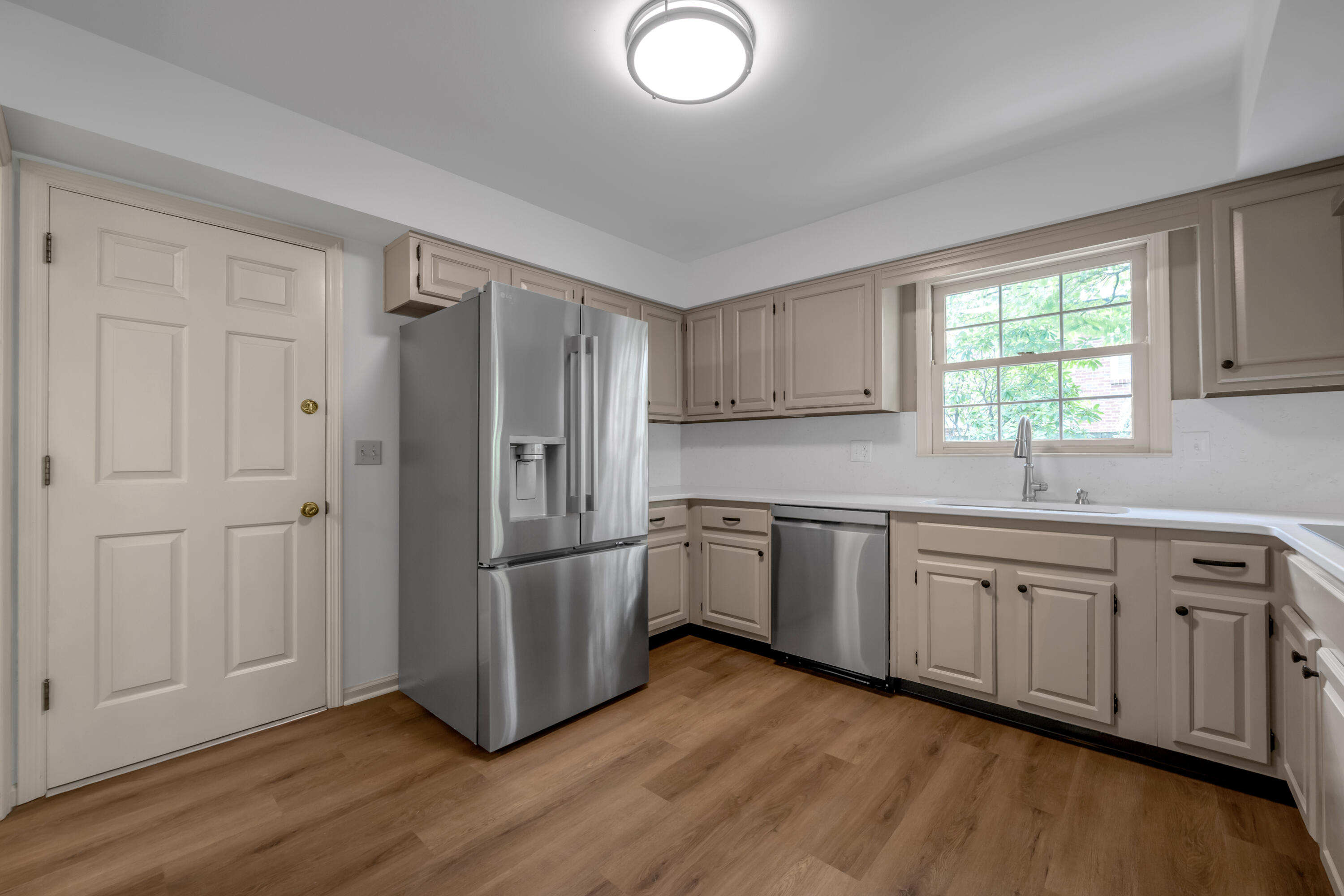 924 Chinoe Road Lexington, KY 40502 - Photo 16 of 70 Kitchen