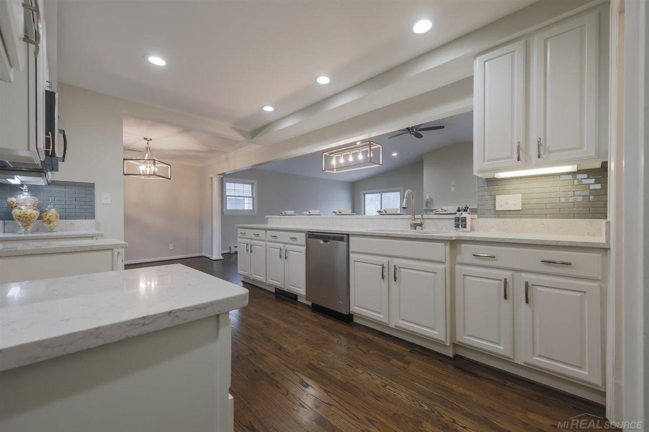 323 Lothrop Road Grosse Pointe Farms, MI 48236 - Photo 22 of 41