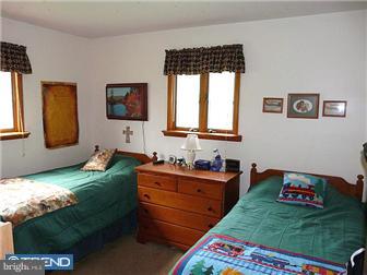 1705 Clearview Road Pottstown, PA 19464 - Photo 11 of 12 Bedroom 3