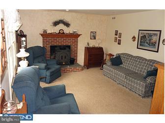 1705 Clearview Road Pottstown, PA 19464 - Photo 6 of 12 Living Room