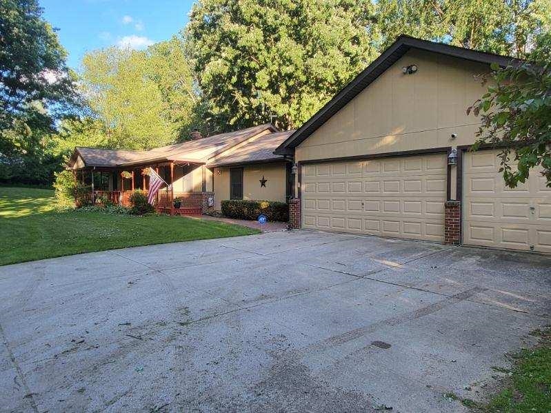 4550 Hummer Lake Road Ortonville, MI 48462 - Photo 3 of 60