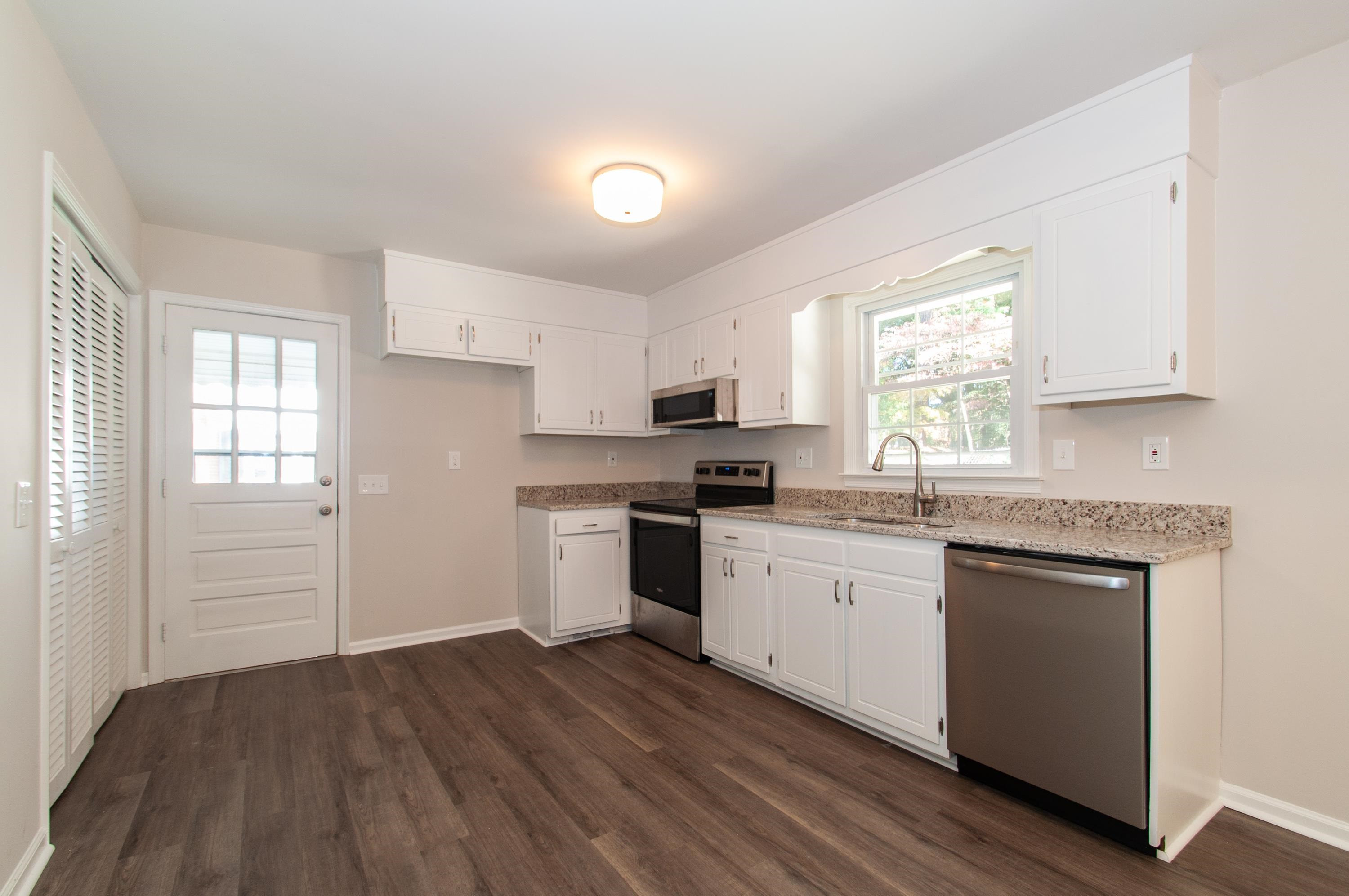 5813 Caledonia Street Raleigh, NC 27609 - Photo 18 of 50 Kitchen