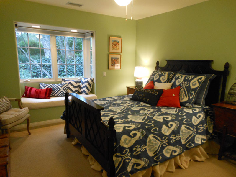 2140 Veloz Drive Montecito, CA 93108 - Photo 8 of 16 a bedroom with a bed and a window