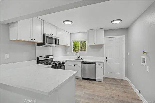 $479,900 | 215 West Lugonia Avenue, Redlands, CA 92374