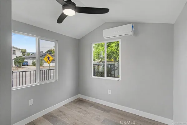 $479,900 | 215 West Lugonia Avenue, Redlands, CA 92374