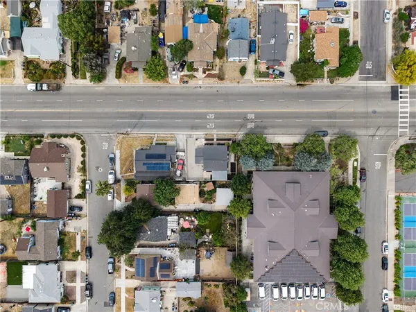 $479,900 | 215 West Lugonia Avenue, Redlands, CA 92374