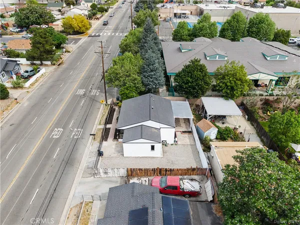 $479,900 | 215 West Lugonia Avenue, Redlands, CA 92374