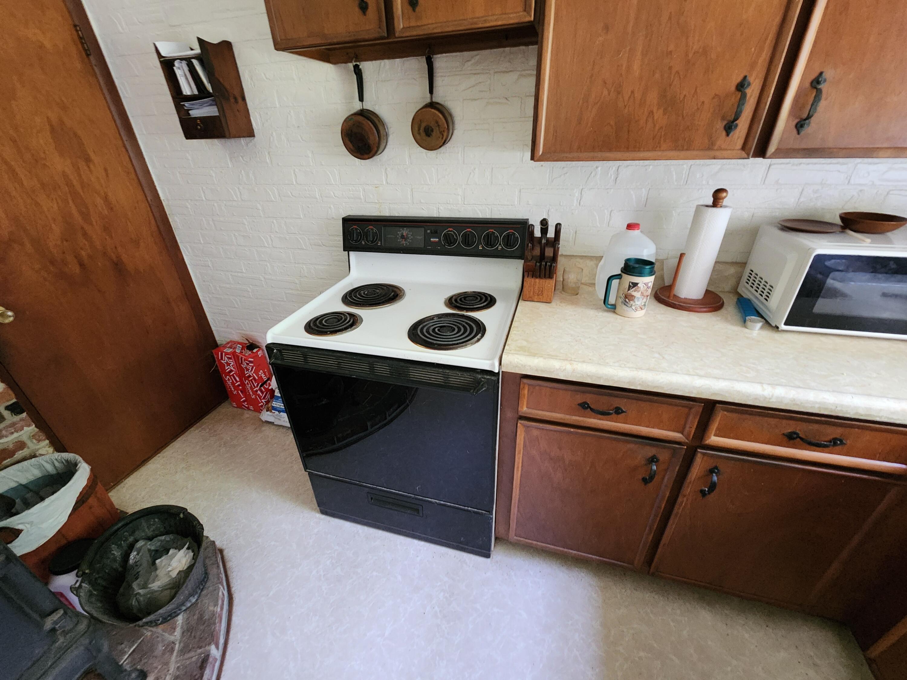 86 Beach Road Lincolnville, ME 04849 - Photo 12 of 40 20250612_122617