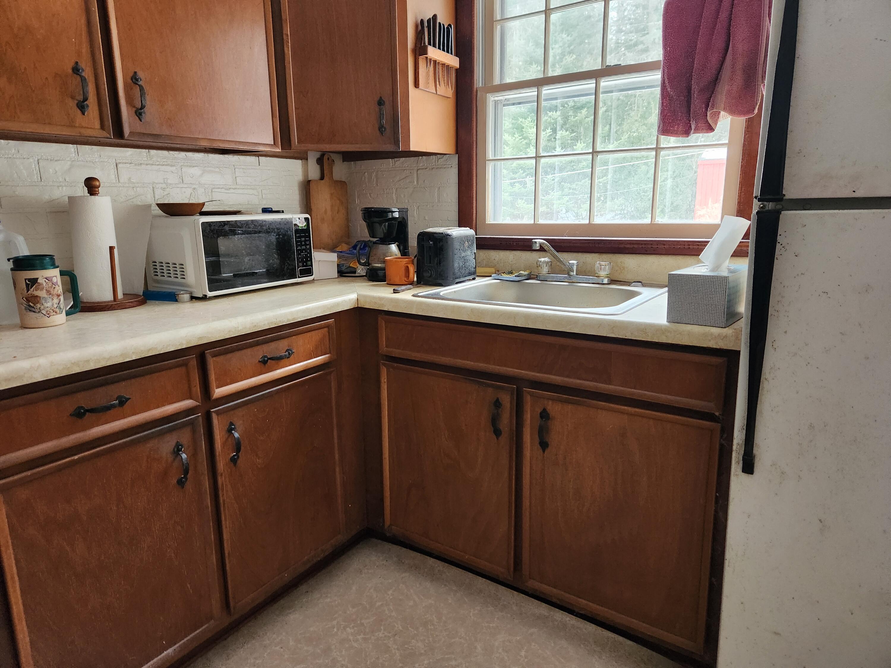 86 Beach Road Lincolnville, ME 04849 - Photo 14 of 40 20251213_102940