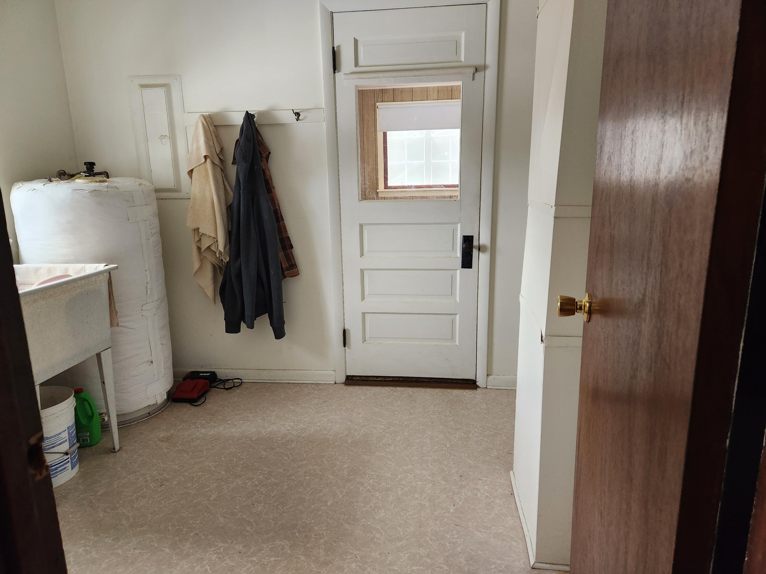 86 Beach Road Lincolnville, ME 04849 - Photo 34 of 40 20251213_102649