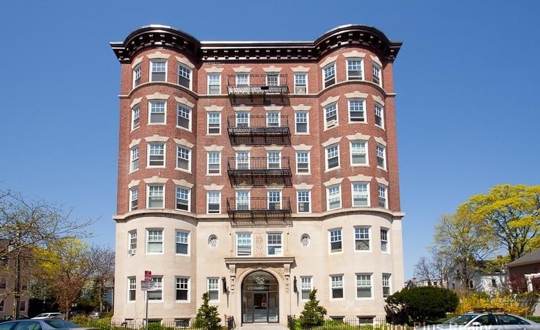55 Magazine Street, Unit 23 Cambridge, MA 02139 - Photo 10 of 14 a front view of a building
