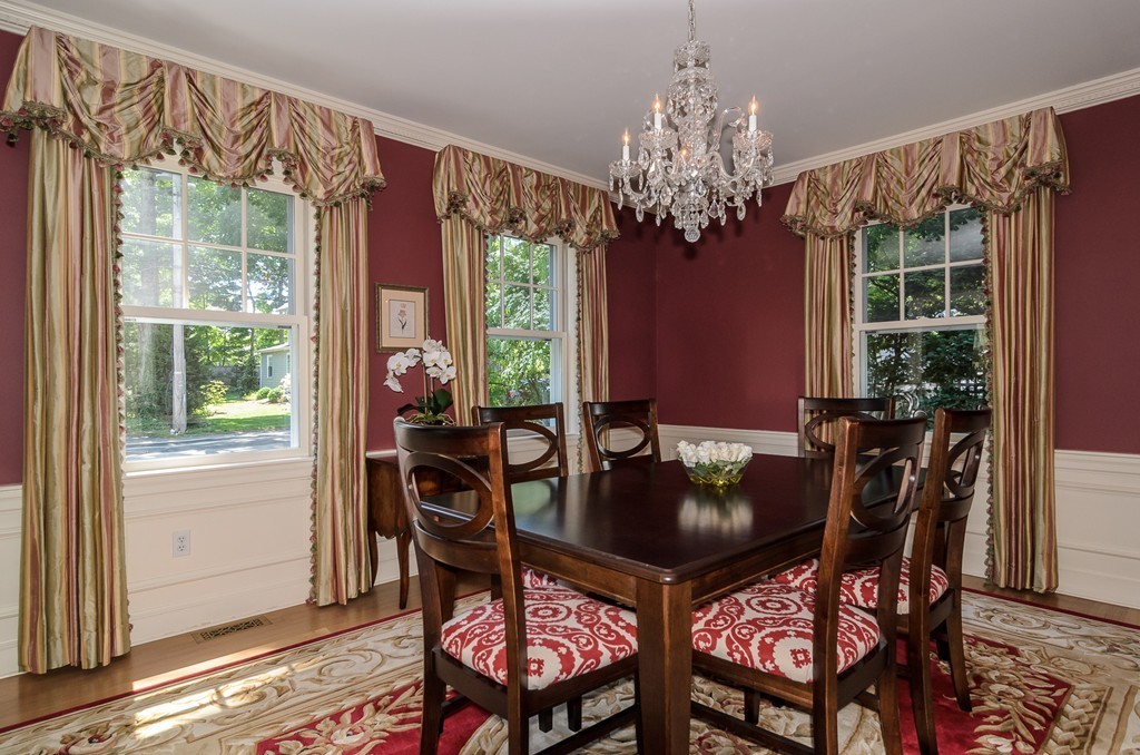 22 Leighton Road Wellesley, MA 02482 - Photo 5 of 15