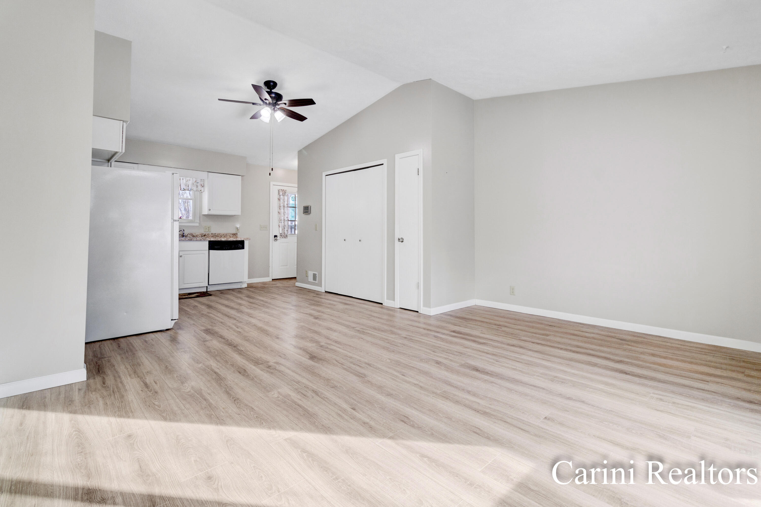 16484 Taft Road Spring Lake, MI 49456 - Photo 12 of 30 Derick Carini - 16484 & 16488 Taft (30)-