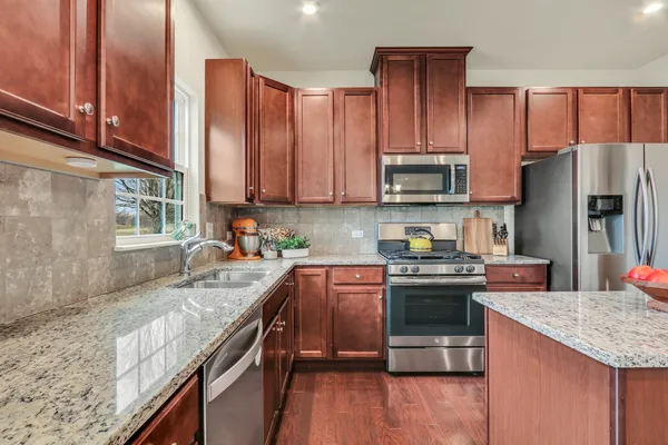 $439,900 | 3132 Concord Lane, Wadsworth, IL 60083