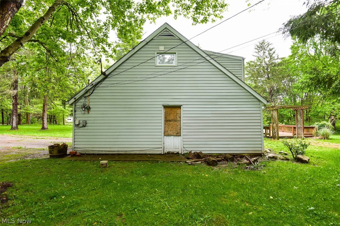 14581 Rider Road Burton, OH 44021 - Photo 2 of 33
