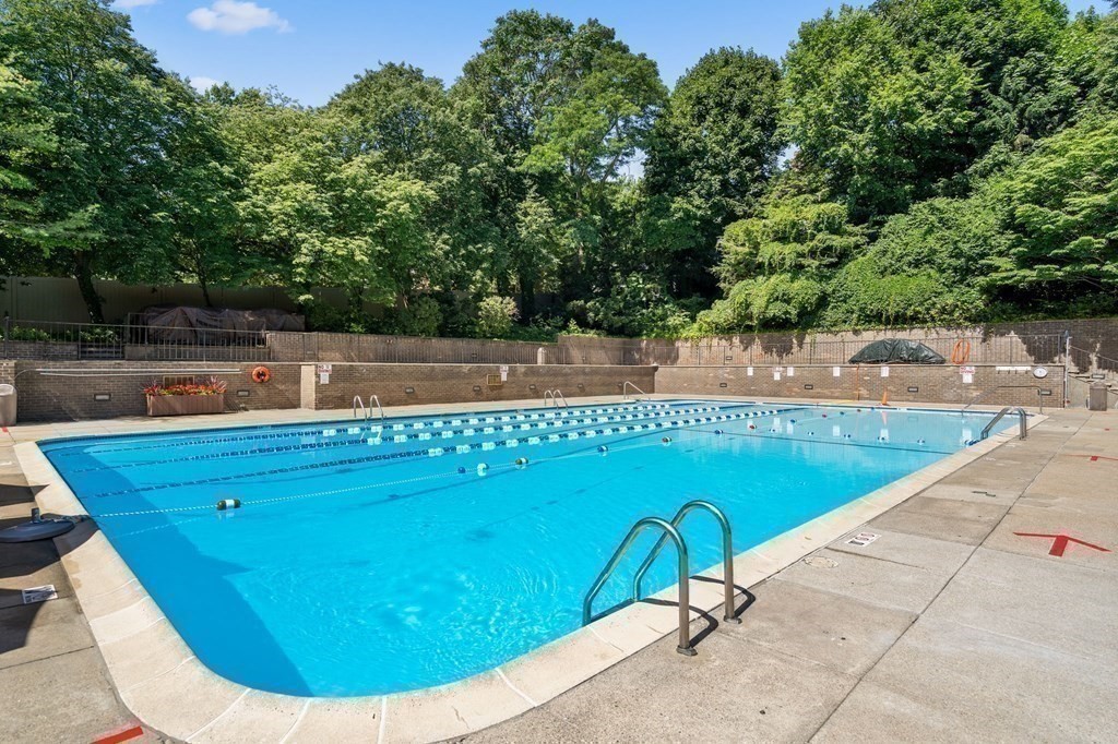 33 Pond Avenue, Unit 1014 Brookline, MA 02445 - Photo 9 of 12