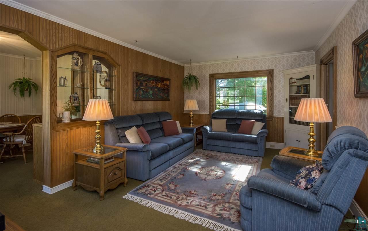 3940 Haines Road Duluth, MN 55811 - Photo 3 of 24 Living Rm