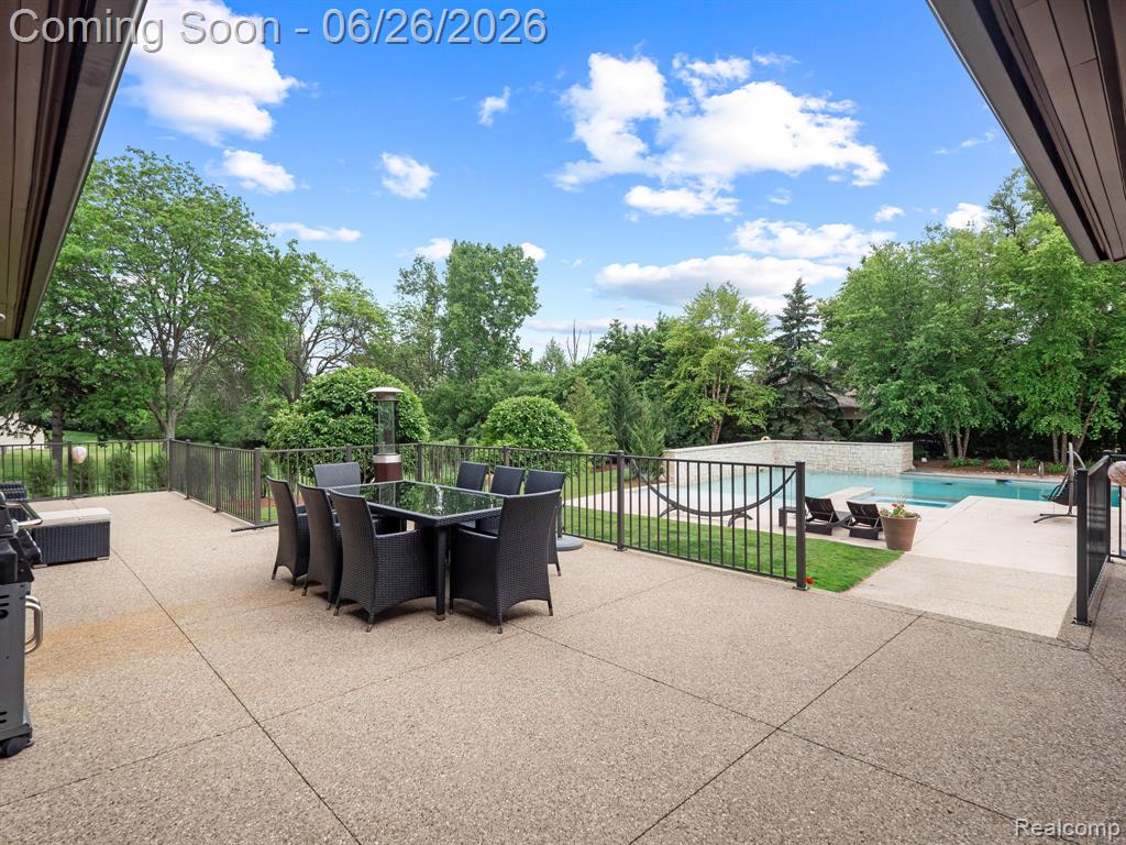 30442 South Greenbriar Road Franklin, MI 48025 - Photo 33 of 37
