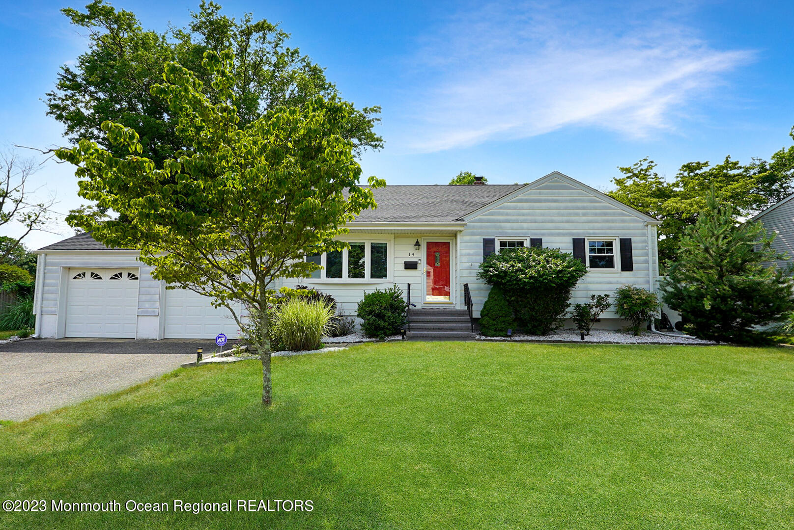 14 Arno Street Oakhurst, NJ 07755 - Photo 3 of 31 3