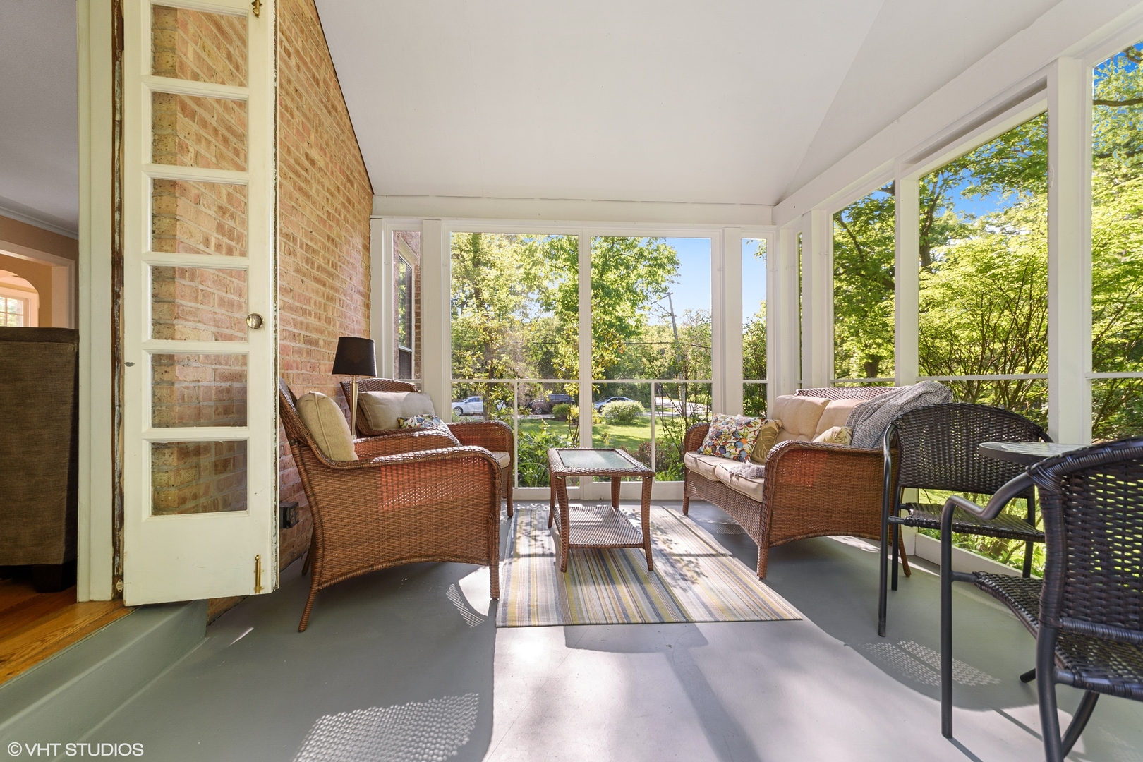 181 Ridge Road Highland Park, IL 60035 - Photo 9 of 16 a living room with furniture and a large window