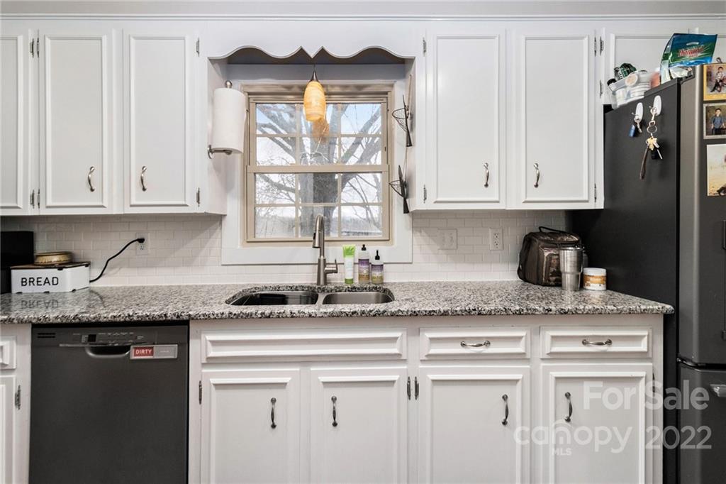 1368 Caleb Setzer Road Newton, NC 28658 - Photo 12 of 34 Gallery Image 12