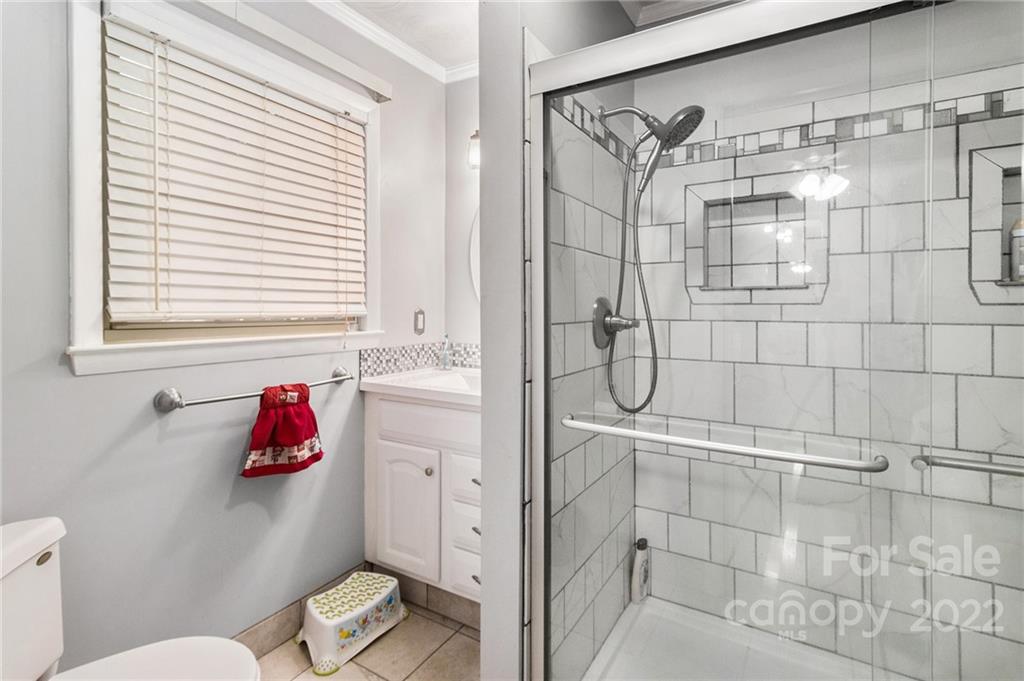 1368 Caleb Setzer Road Newton, NC 28658 - Photo 13 of 34 Gallery Image 13