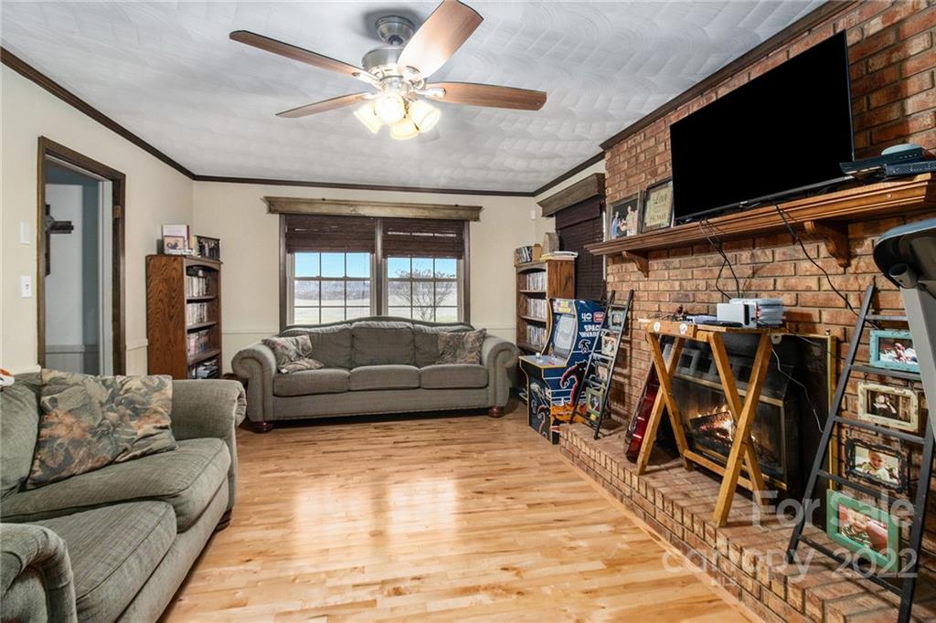 1368 Caleb Setzer Road Newton, NC 28658 - Photo 5 of 34 Gallery Image 5