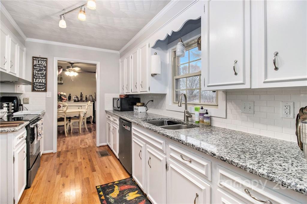 1368 Caleb Setzer Road Newton, NC 28658 - Photo 10 of 34 Gallery Image 10
