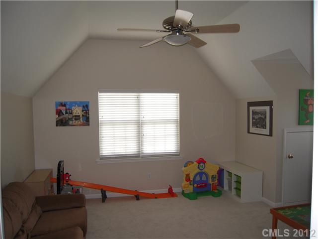 19317 Ruffner Drive Cornelius, NC 28031 - Photo 13 of 16 Gallery Image 13