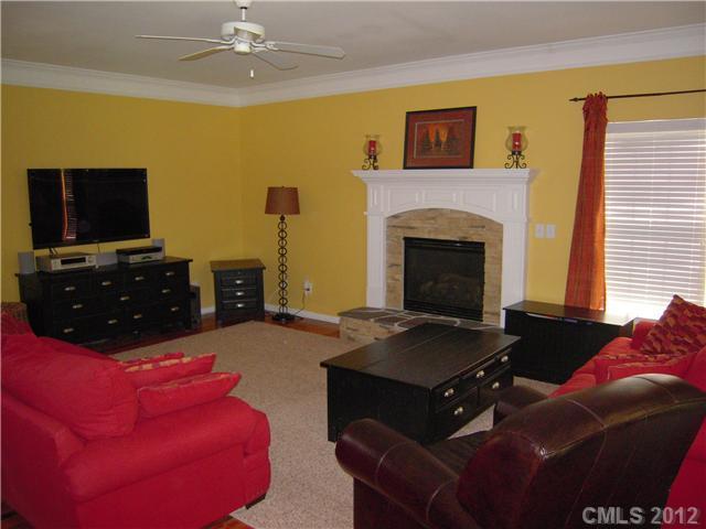 19317 Ruffner Drive Cornelius, NC 28031 - Photo 4 of 16 Gallery Image 4