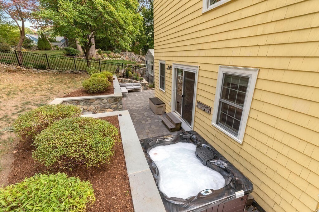 92 Glenburn Road Arlington, MA 02476 - Photo 38 of 42 Gallery Image 38