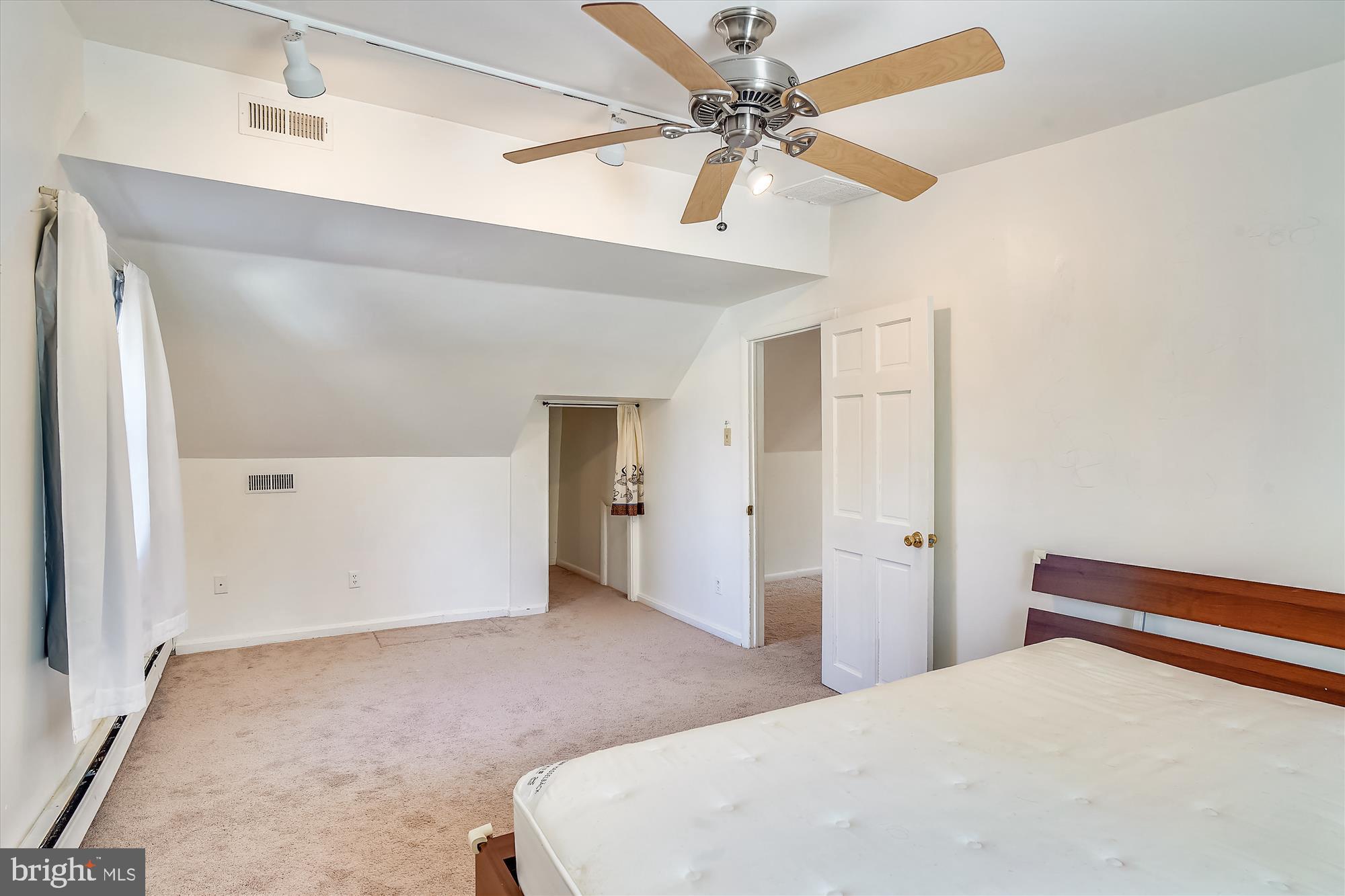 100 Water Street Gaithersburg, MD 20877 - Photo 18 of 20