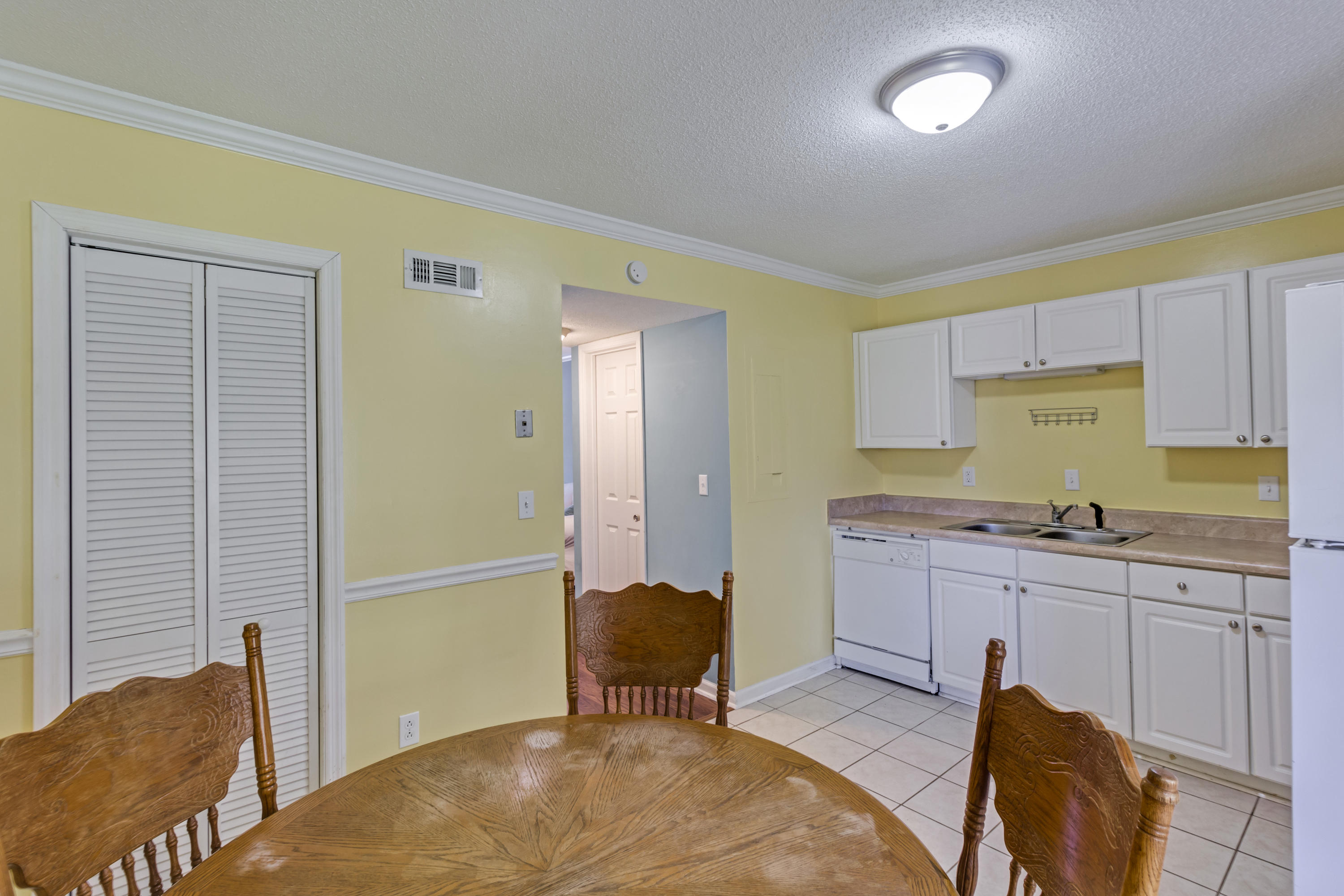 1848 Mepkin Road, Unit E10 Charleston, SC 29407 - Photo 11 of 21 1848 Mepkin Apt E10